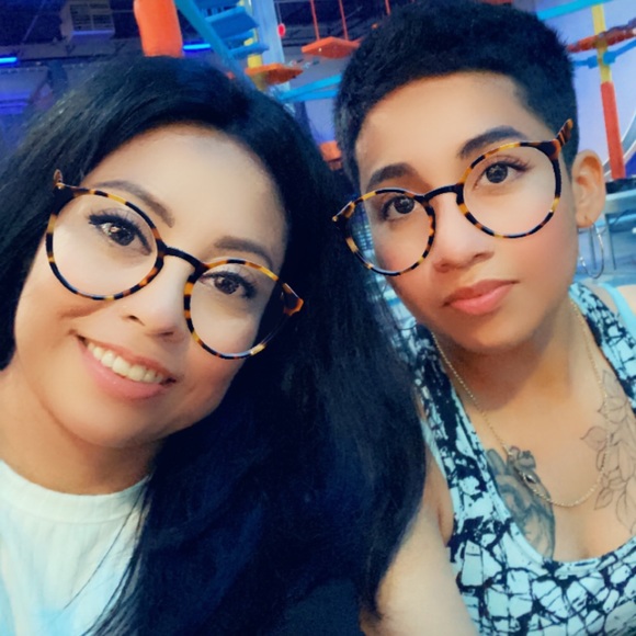 Meet your Posher, Mirza - Picture 1 of 2